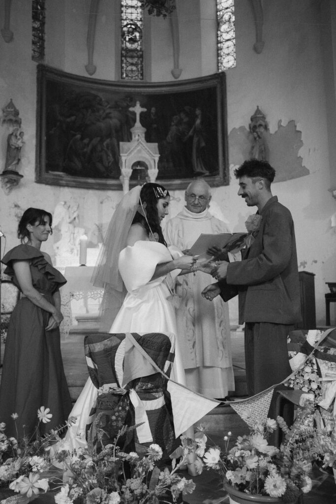 Couple in front of the altar - Wedding Photography